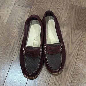 Weejuns Women's Burgundy Loafers, size 6